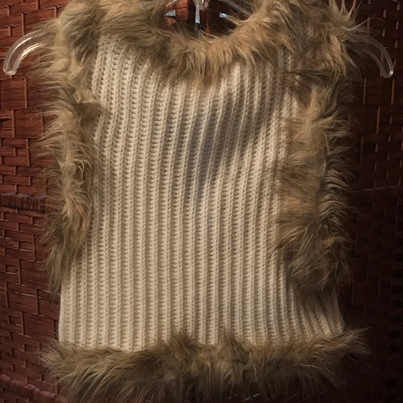 Knit Fur sleeveless Cardigan Vest - Picture 2 of 3